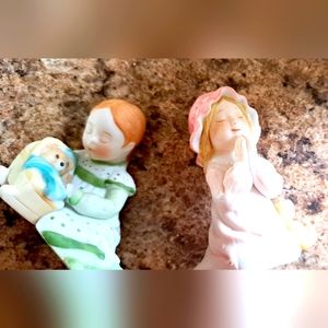 2 Precious Vintage  Holly Hobbie Miniature Praying Girl/Cradling Bear Figurines